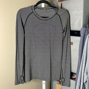 Lululemon Swiftly Tech Long Sleeve Crew Sz 6 Tempo Stripe Black White 613